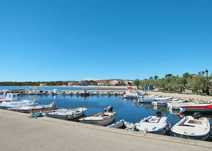 Hudic 2 By Interhome 비르