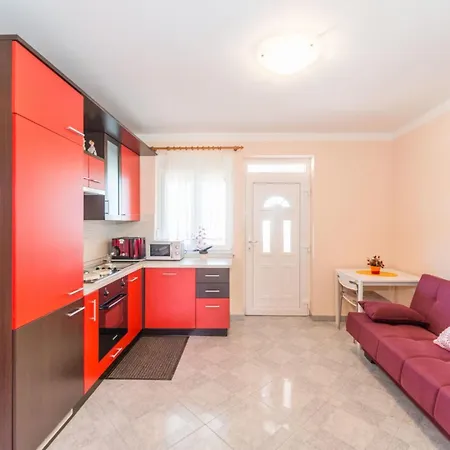 Appartement Hudic 2 By Interhome