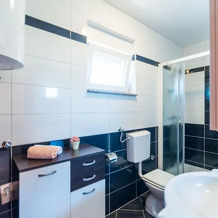 Hudic 2 By Interhome * Vir