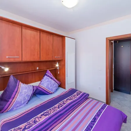Hudic 2 By Interhome * Vir