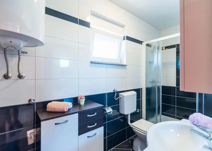 Hudic 2 By Interhome * Vir