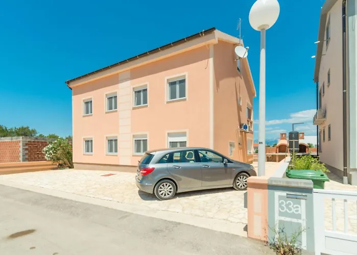 Hudic 2 By Interhome